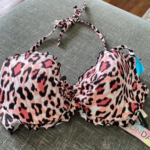 2 For $10 Sundazed Cheetah Print Ruffle Trim Bikini Top - Picture 4 of 5